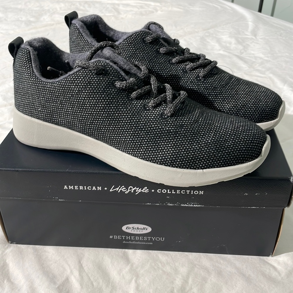 New In Box Dr Scholl’s Freestep Grey Sneakers (US10, EU44)